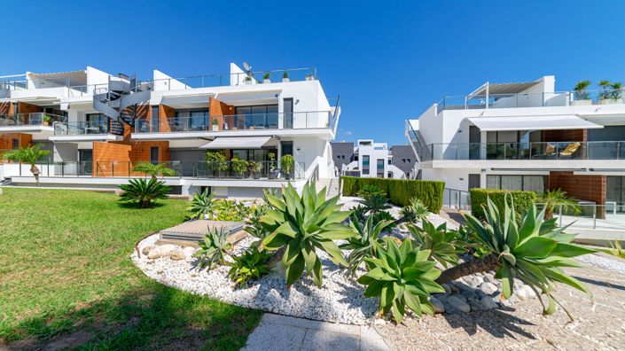 Image No.44-2 Bed Property for sale