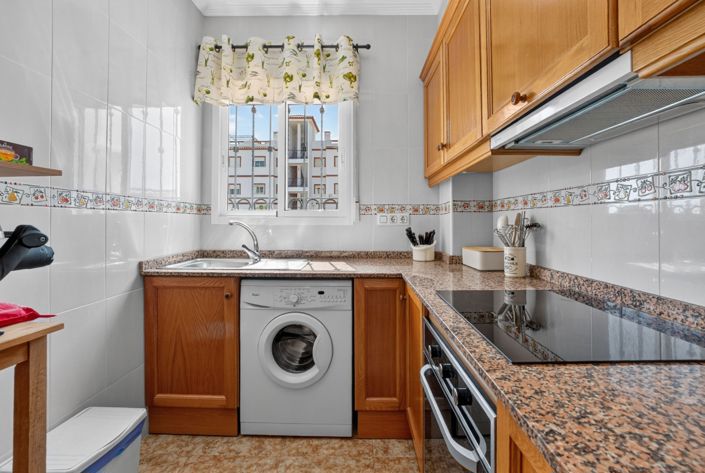 Image No.20-2 Bed Property for sale