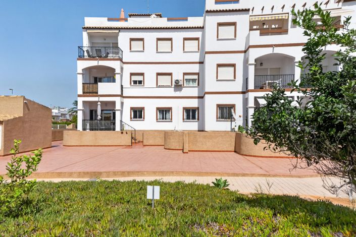 Image No.28-2 Bed Property for sale