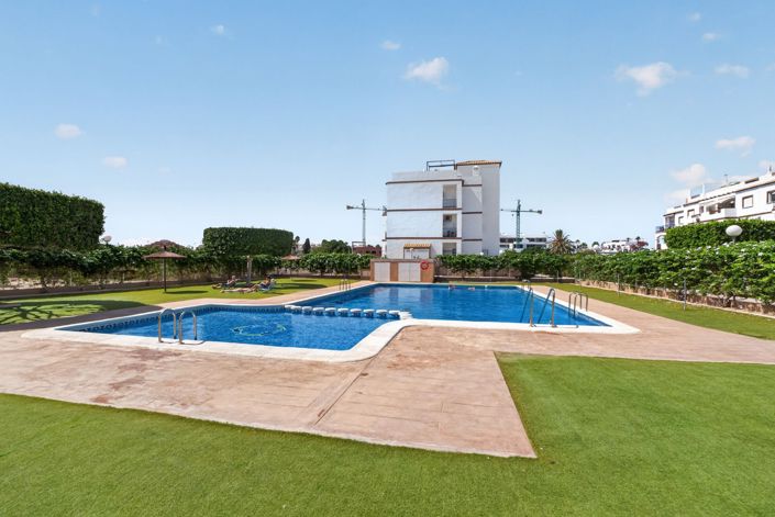Image No.30-2 Bed Property for sale