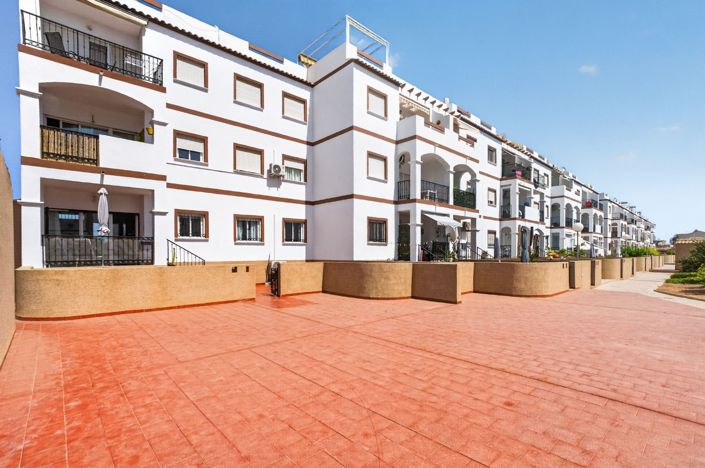 Image No.34-2 Bed Property for sale