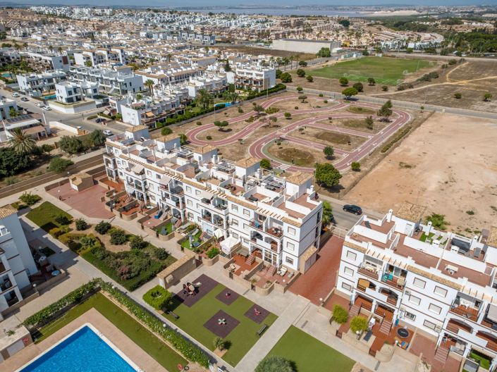 Image No.36-2 Bed Property for sale