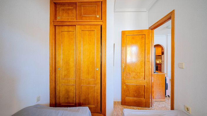 Image No.14-2 Bed Property for sale