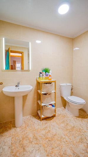 Image No.21-2 Bed Property for sale