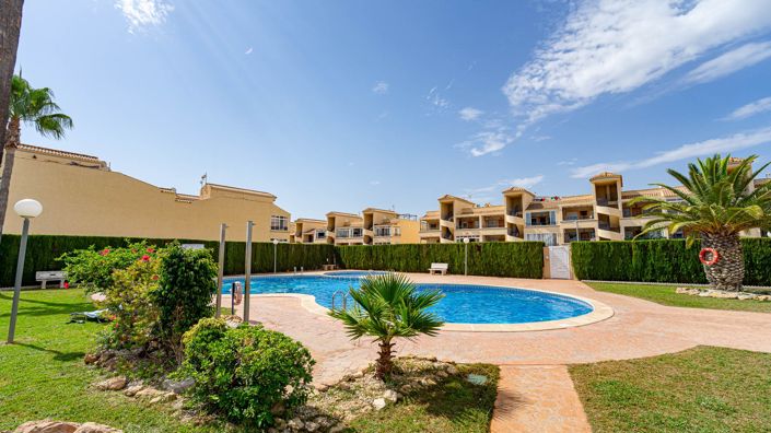 Image No.32-2 Bed Property for sale