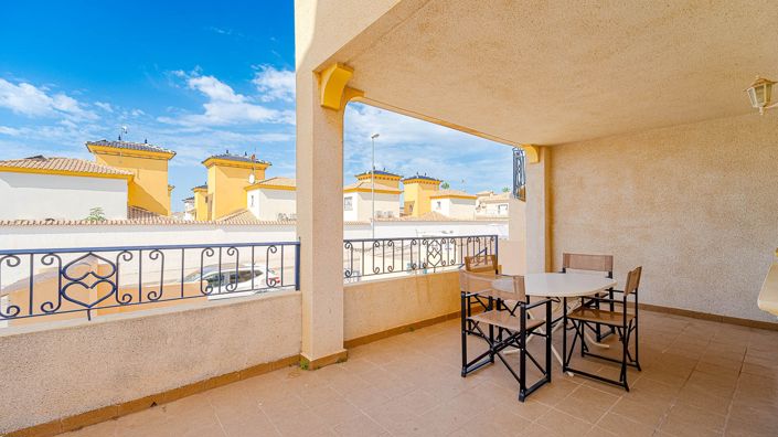 Image No.7-2 Bed Property for sale