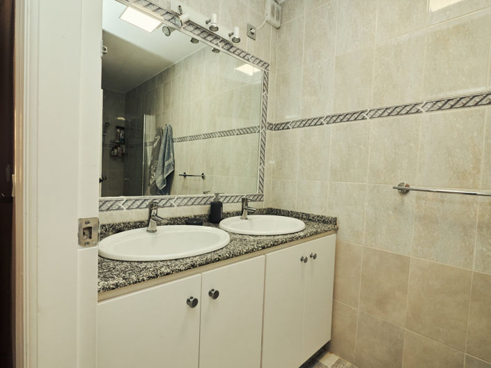 Image No.16-3 Bed Townhouse for sale