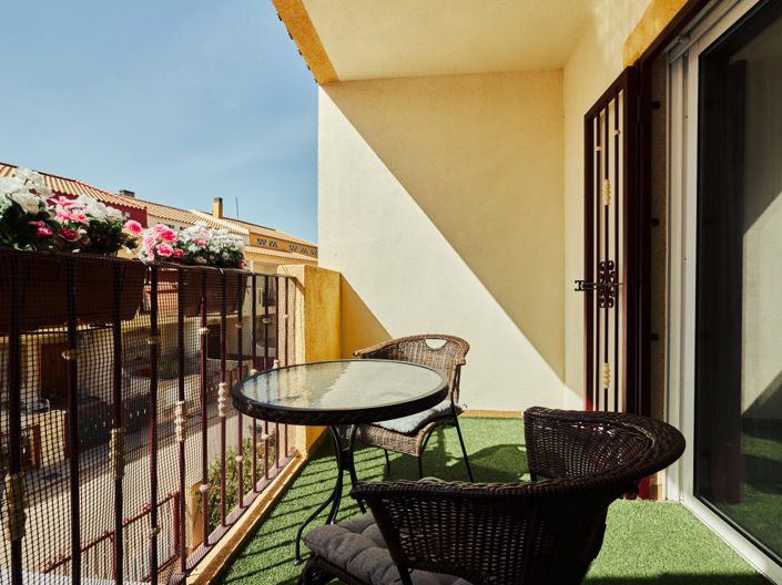 Image No.20-3 Bed Townhouse for sale