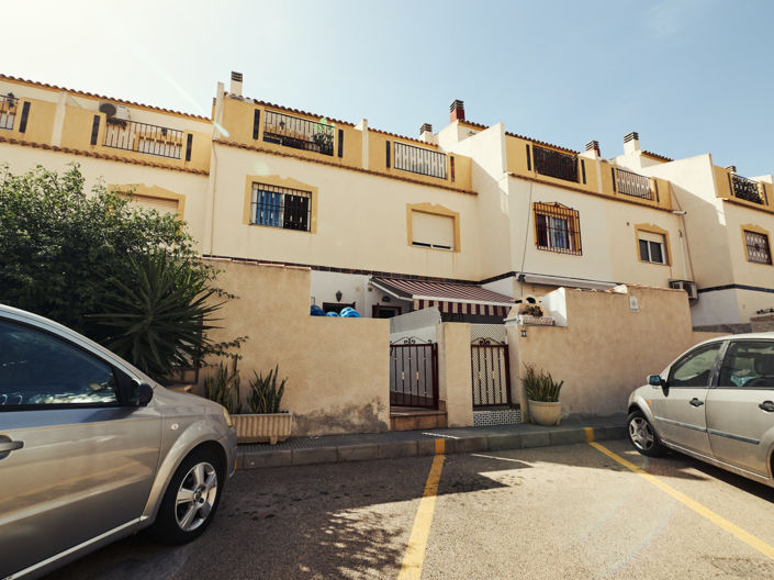 Image No.38-3 Bed Townhouse for sale