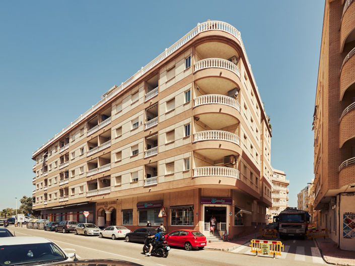 Image No.37-2 Bed Apartment for sale