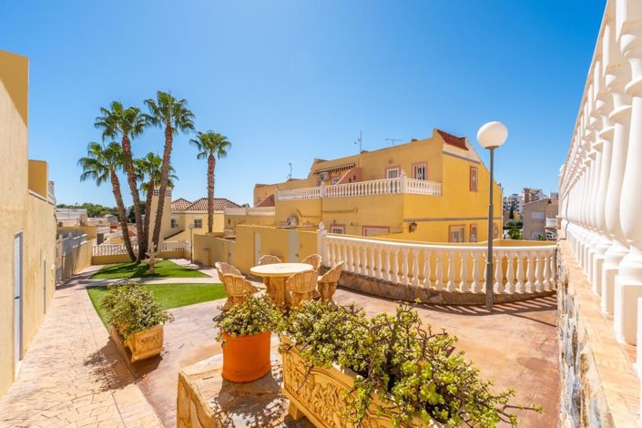 Image No.20-2 Bed Villa for sale
