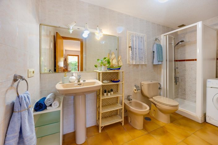 Image No.31-2 Bed Bungalow for sale