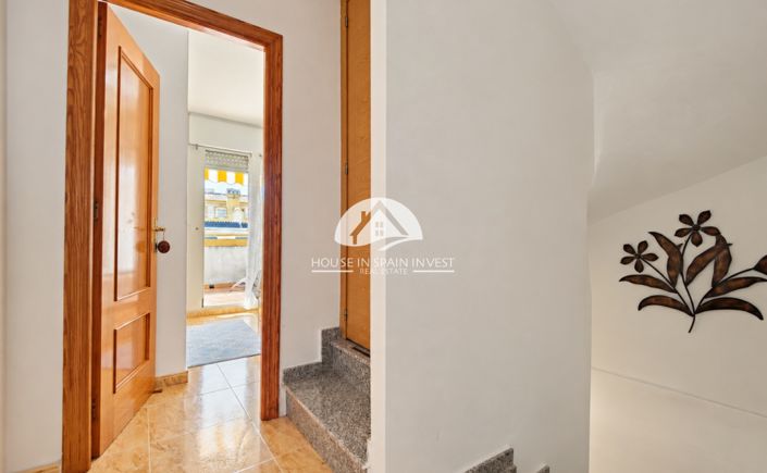 Image No.20-3 Bed Townhouse for sale