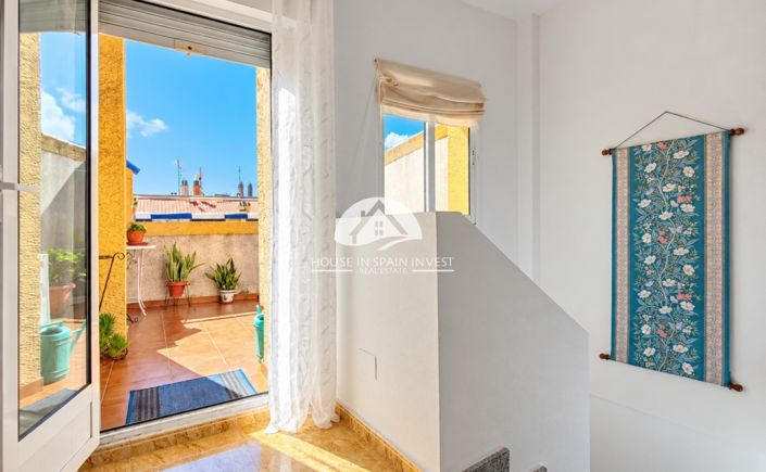 Image No.33-3 Bed Townhouse for sale