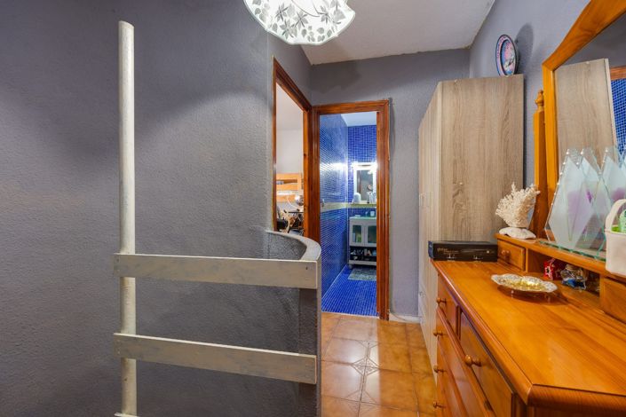 Image No.10-2 Bed Townhouse for sale
