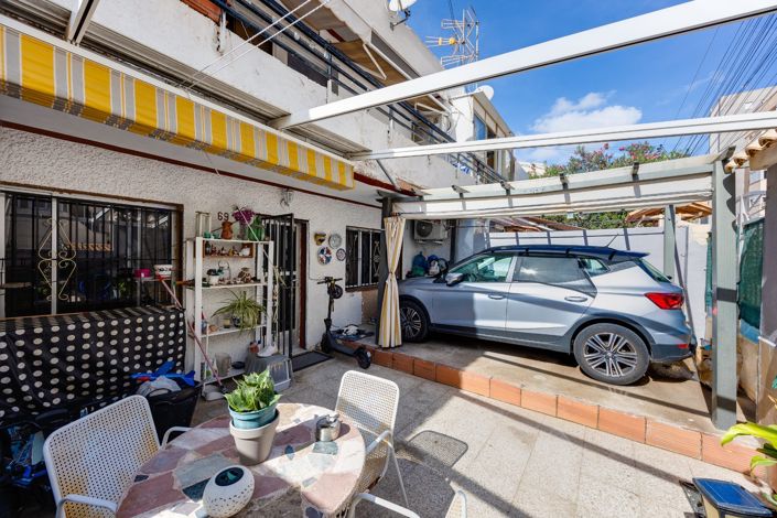 Image No.21-2 Bed Townhouse for sale