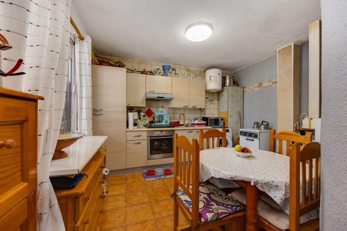 Image No.5-2 Bed Townhouse for sale