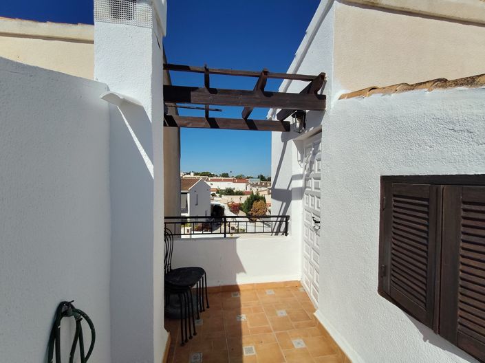 Image No.27-3 Bed Townhouse for sale