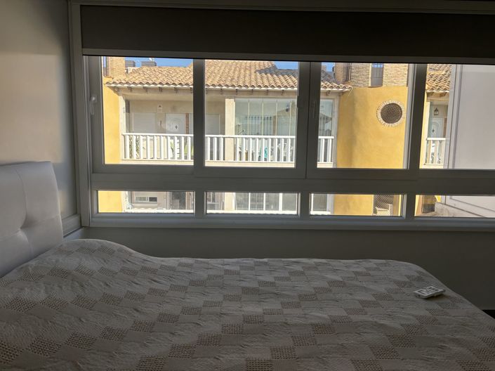 Image No.17-3 Bed Townhouse for sale