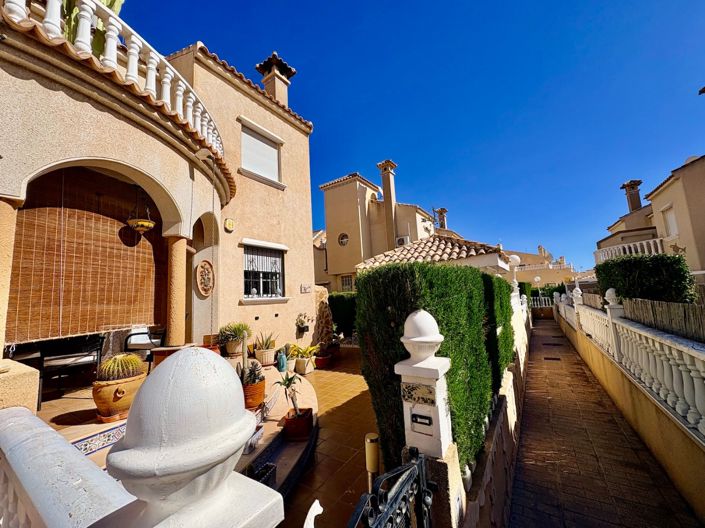 Image No.22-3 Bed Townhouse for sale