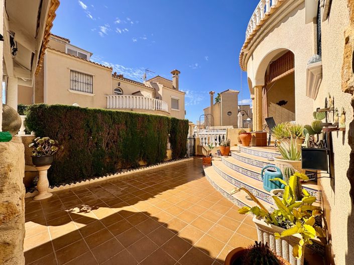 Image No.23-3 Bed Townhouse for sale