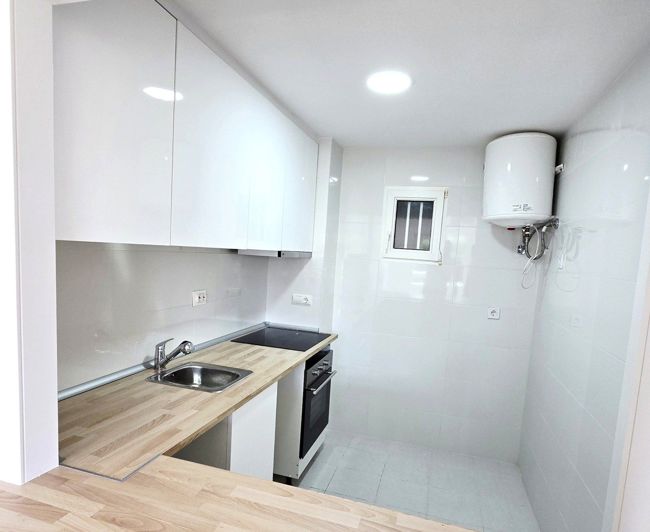 Image No.3-Appartement de 2 chambres à vendre