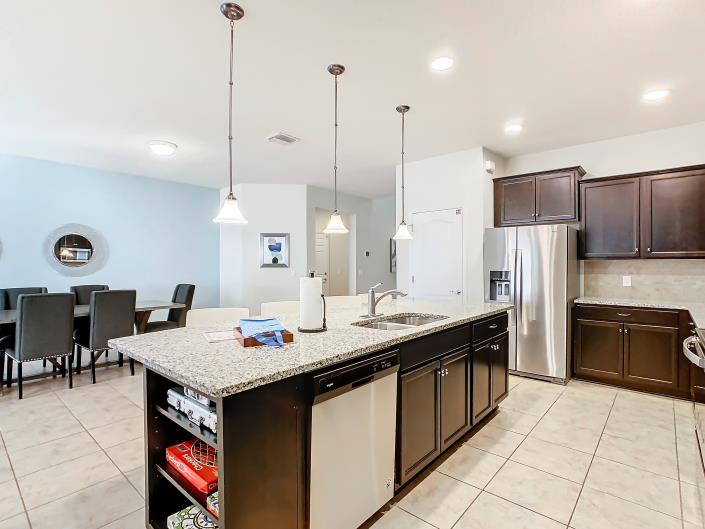 Image No.6-8 Bed House/Villa for sale