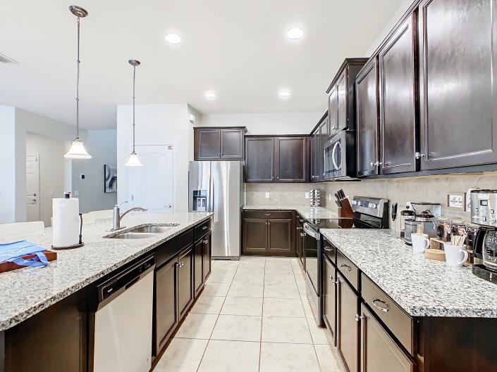 Image No.7-8 Bed House/Villa for sale