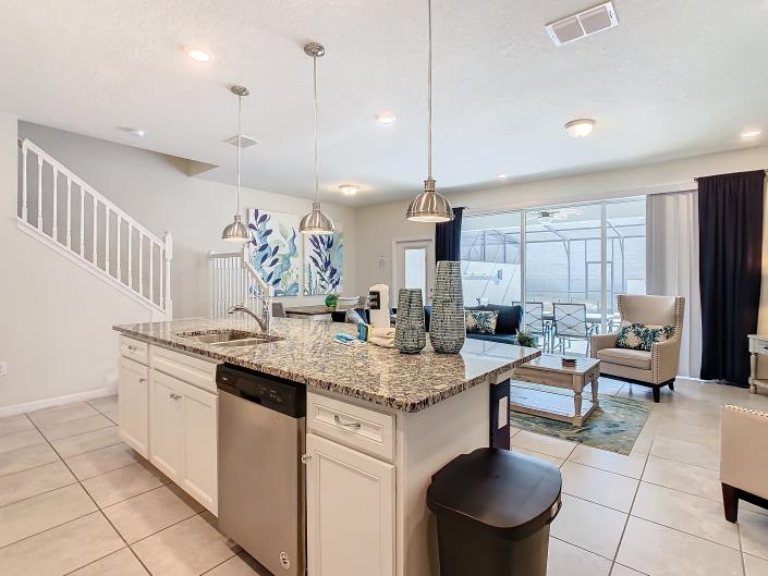 Image No.7-5 Bed Townhouse for sale