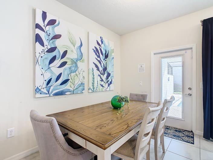 Image No.12-5 Bed Townhouse for sale