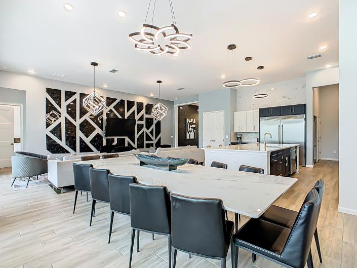 Image No.9-11 Bed House/Villa for sale