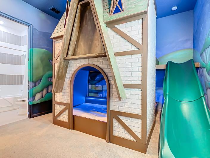 Image No.11-11 Bed House/Villa for sale