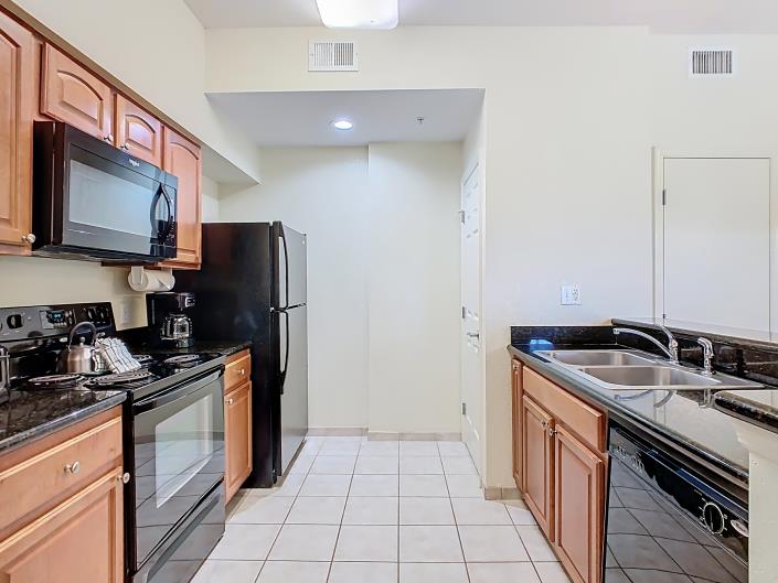 Image No.6-3 Bed Condo for sale