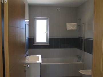 Image 15 of 28 : 3 Bedroom Villa Ref: GV304