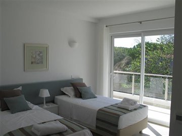 Image 2 of 28 : 3 Bedroom Villa Ref: GV304