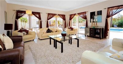 Image 7 of 24 : 5 Bedroom Villa Ref: GV563