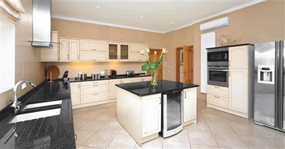 Image 10 of 24 : 5 Bedroom Villa Ref: GV563