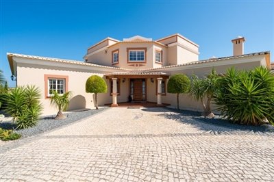 Image 16 of 67 : 3 Bedroom Villa Ref: GV625