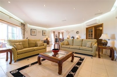 Image 9 of 67 : 3 Bedroom Villa Ref: GV625