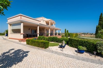 Image 34 of 67 : 3 Bedroom Villa Ref: GV625