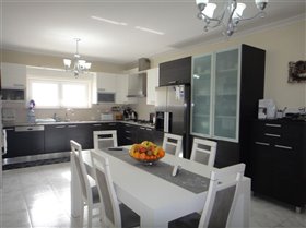 Image No.1-Villa de 4 chambres à vendre à Caldas da Rainha