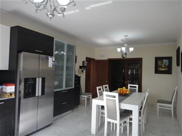 Image 18 of 39 : 4 Bedroom Villa Ref: AV2169