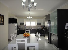 Image No.10-Villa de 4 chambres à vendre à Caldas da Rainha