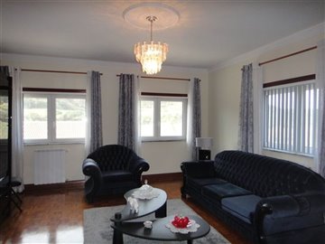 Image 25 of 39 : 4 Bedroom Villa Ref: AV2169