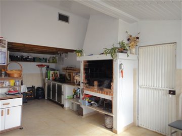 Image 28 of 39 : 4 Bedroom Villa Ref: AV2169
