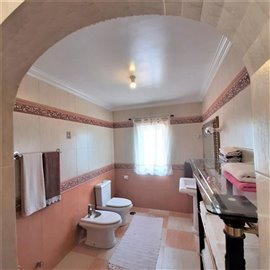 Image 18 of 37 : 3 Bedroom Villa Ref: AV2183
