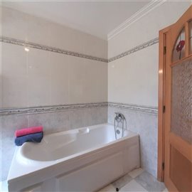 Image 24 of 37 : 3 Bedroom Villa Ref: AV2183