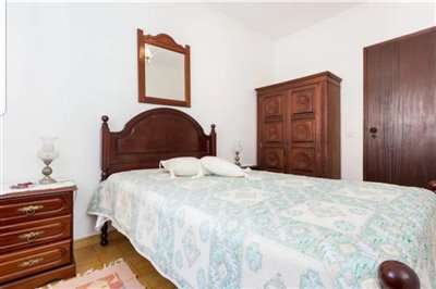 Image 13 of 21 : 6 Bedroom Villa Ref: GV667