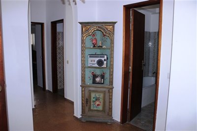 Image 13 of 25 : 5 Bedroom House Ref: GV683