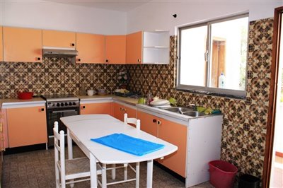 Image 3 of 25 : 5 Bedroom House Ref: GV683